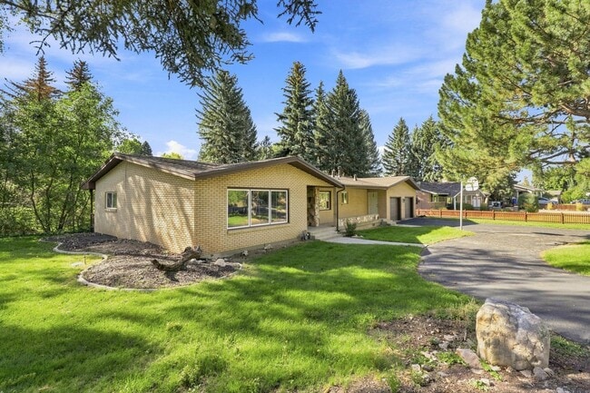 Photo - 650 Canyon Rd