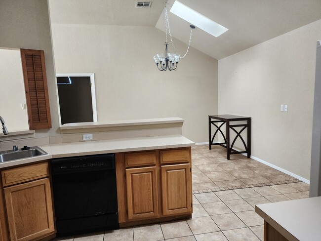 Photo - 2262 La Paloma Dr