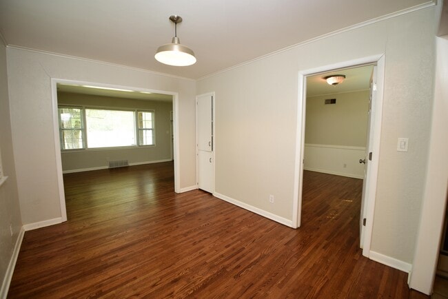 Photo - 10 S 106th E Pl