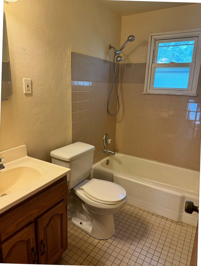 Photo - 3143 Grasmere Ave