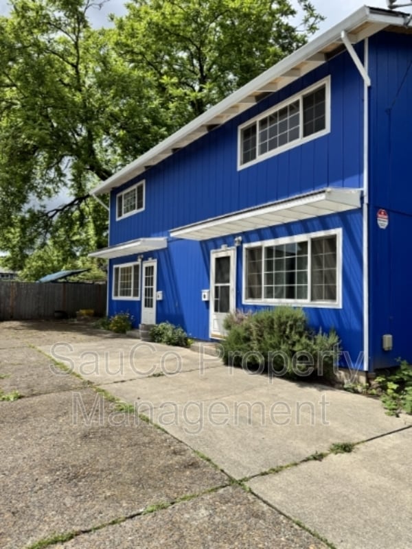 Photo - 536 SW Nebraska St