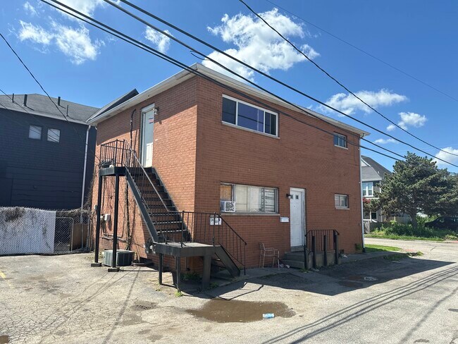 Building Photo - 30 Martin Ave Unit B Rental