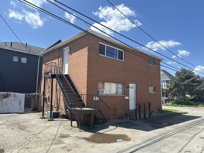 Building Photo - 30 Martin Ave Unit B Rental
