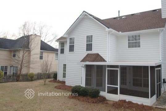 Photo - 710 Suwanee Lakes Cir NW