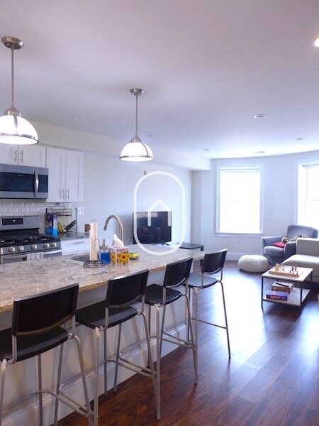 Photo - 8 Newcomb St