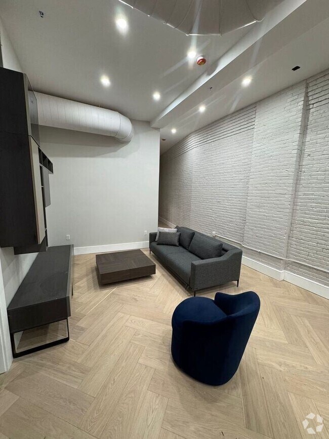 Building Photo - 125 Brookline Ave Unit 3 Rental