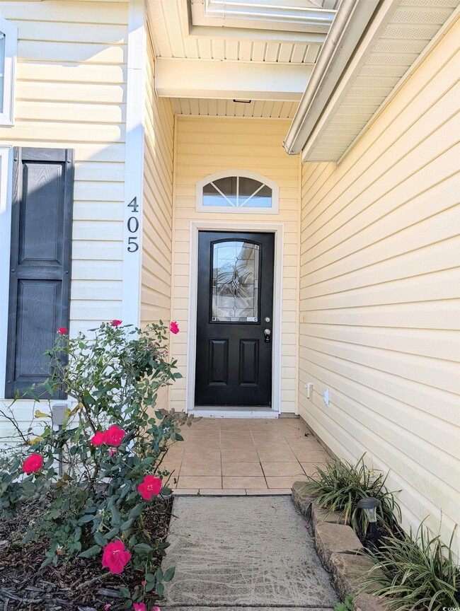 Photo - 405 Harbour Reef Dr