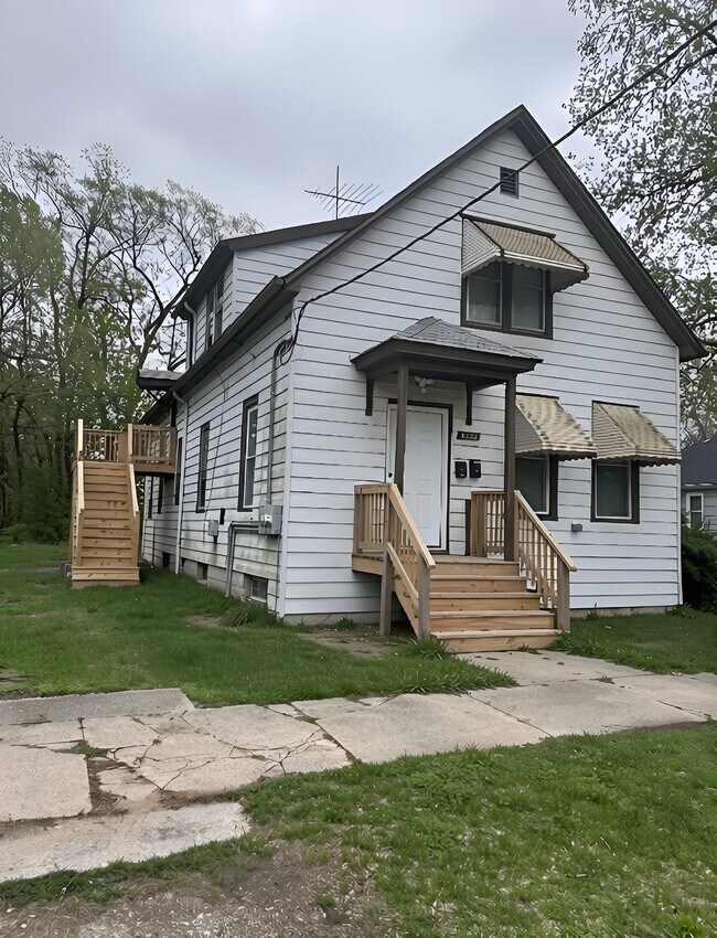 Photo - 14305 Irving Ave Unit 1