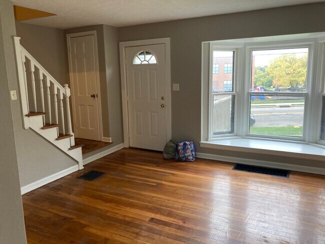 Photo - 1356 Huffman Ave