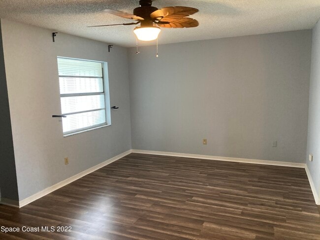 Photo - 711 Walnut Dr