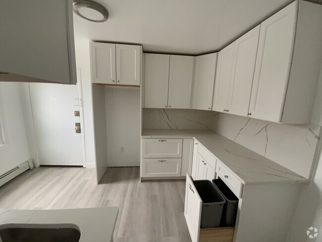 Building Photo - 316 McCandless St Unit 2C 2D Rental