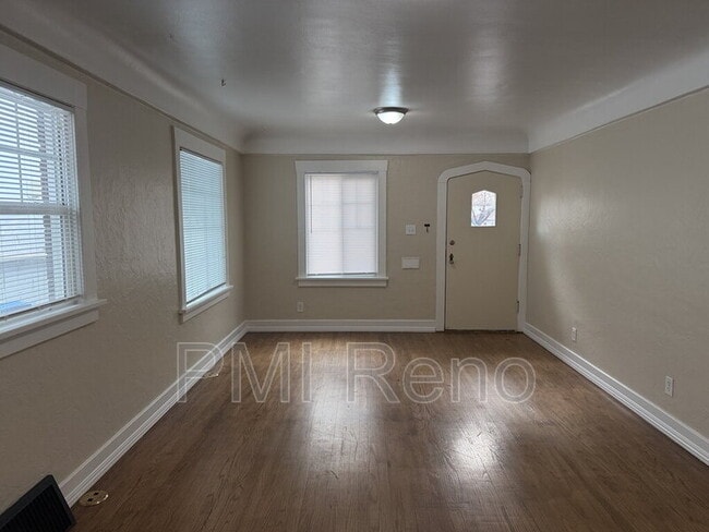 Photo - 315 Ryland St