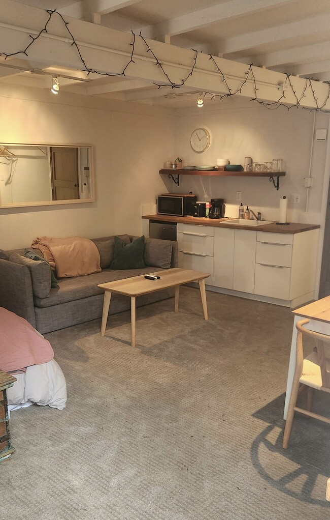 Building Photo - 459 Boulevard Way Unit Boulevard