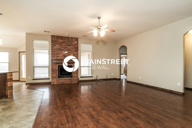 Photo - 4 Bedroom Pet-Friendly Home in Edmond, OK with Main Street Renewal