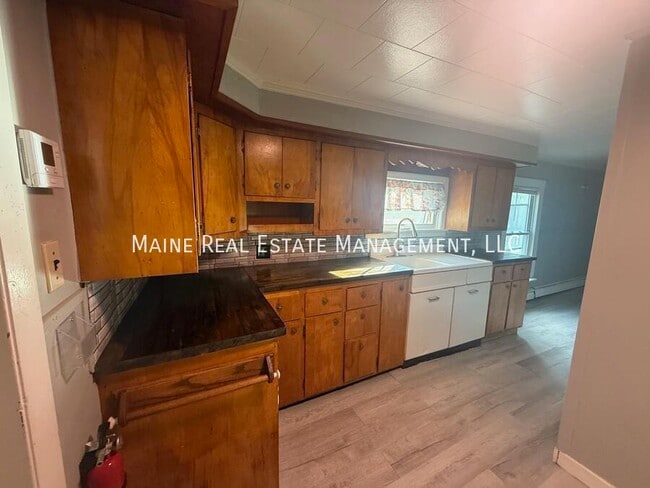 Building Photo - 190 3rd St Unit 2B Rental
