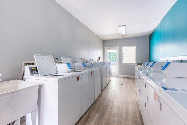 Laundry Center - Wellington Farms Apartment Homes