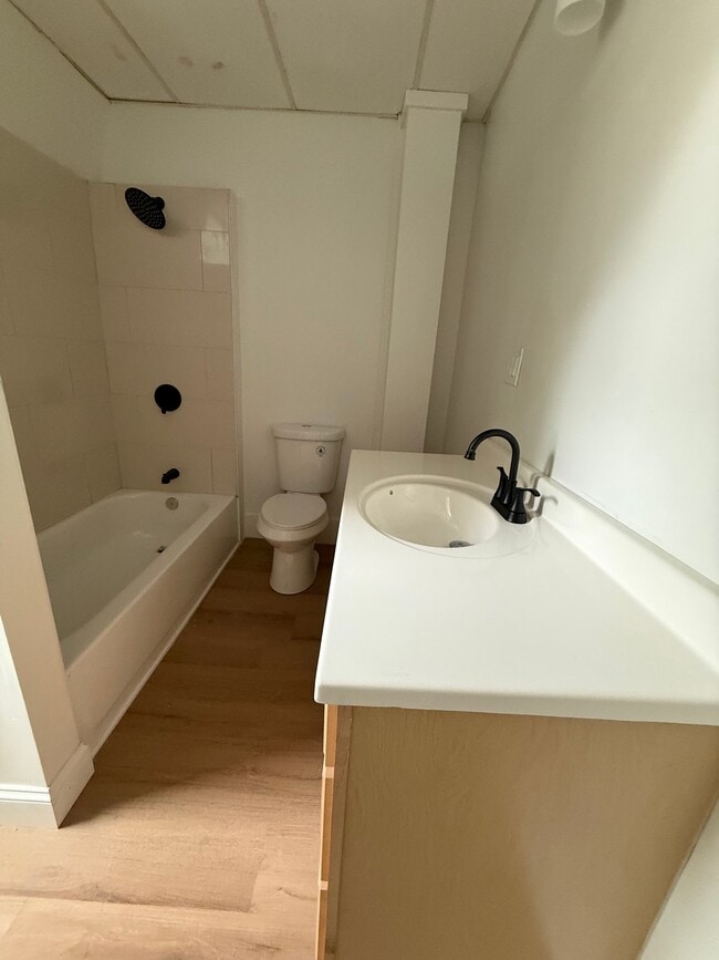 22 Park St Unit 3