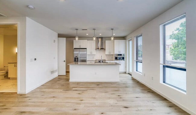 Photo - 1735 Central St Unit 313