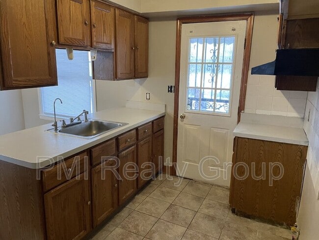 Photo - 25561 Tungsten Rd