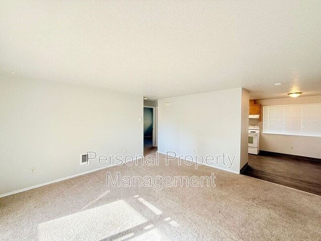 Photo - 506 E 34th St Unit C