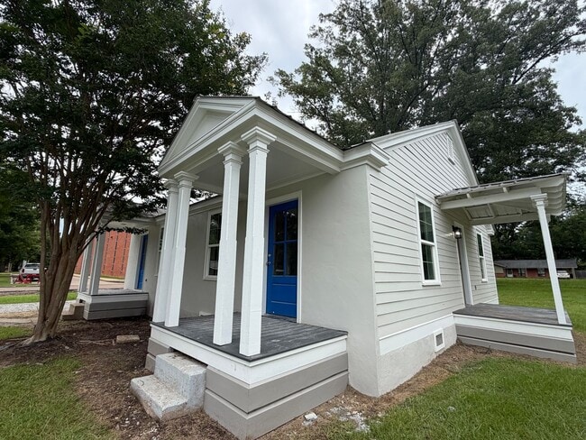Building Photo - 401 McKee Ave Unit 401 McKee Ave.
