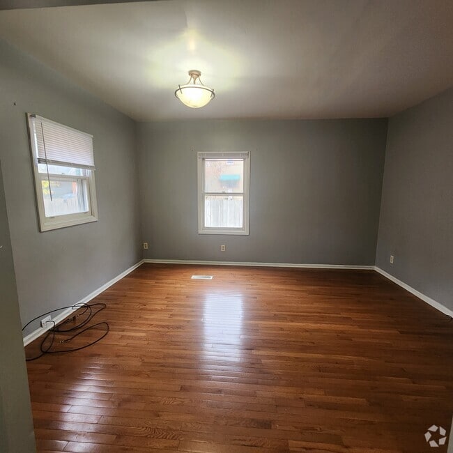 Building Photo - 616 Locust St Unit 2 Rental