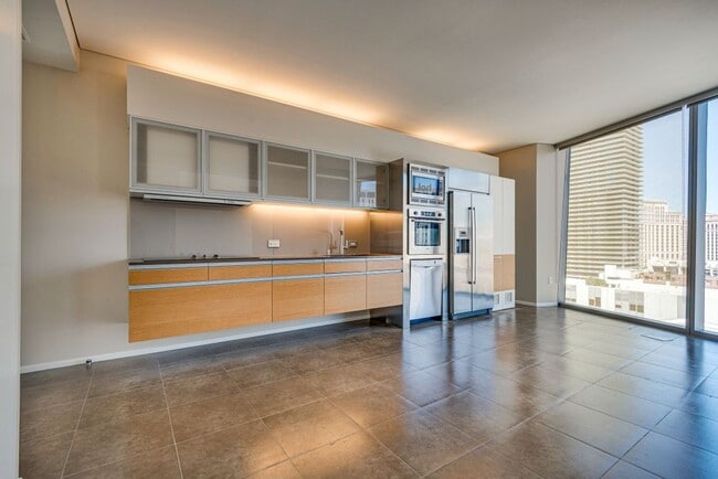 Photo - Veer Towers 1407E- Strip/City Views from t...