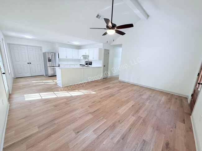 Photo - 3BR/3BA For Rent Short Term Unit 7 CR 1069