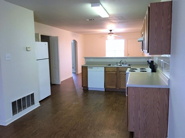 Photo - 408 Brittney Way Unidad # B