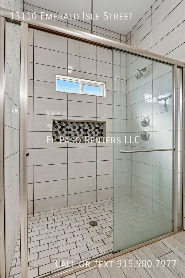 Photo - 13110 Emerald Isle St