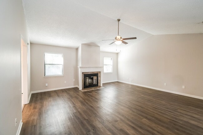 Photo - 10818 Carrington Ct