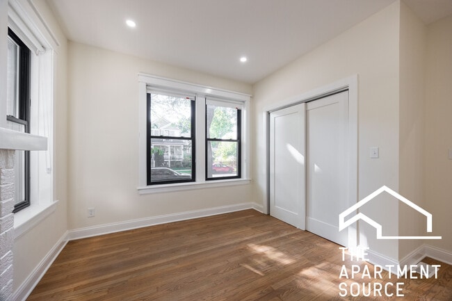 Photo - 4638 N Hamilton Ave Unidad 1F