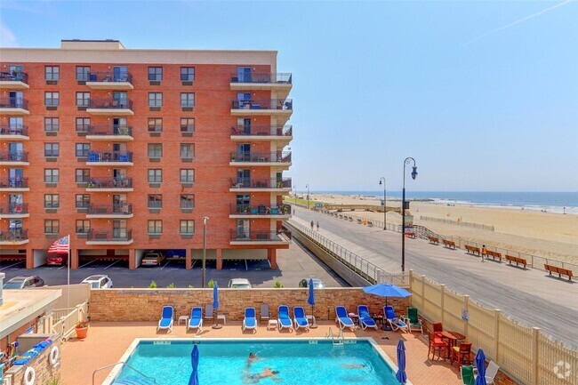 Building Photo - 260 W Broadway Unit 7G Rental