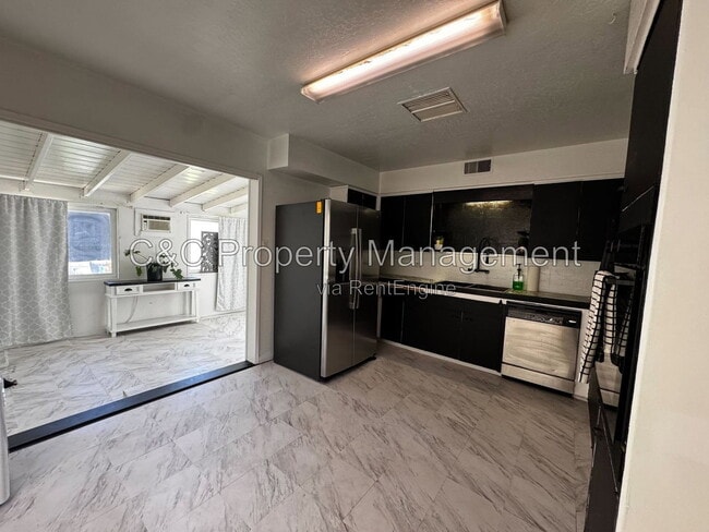 Photo - 3513 Clayburn Rd