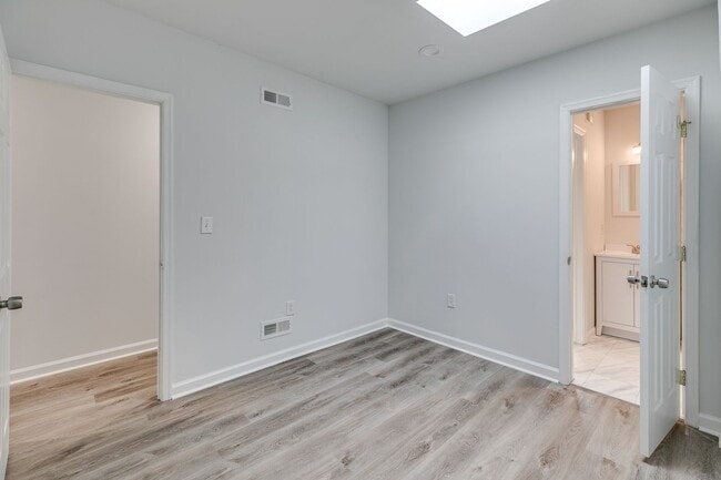 Photo - Brand New Luxury Temple Apartments Unit 2