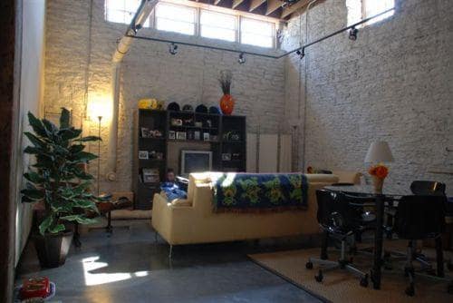 Building Photo - 585 Upper S St Unit Loft 127