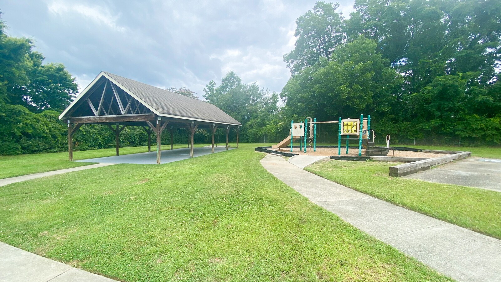 Photo - Thomson Villas Apartments