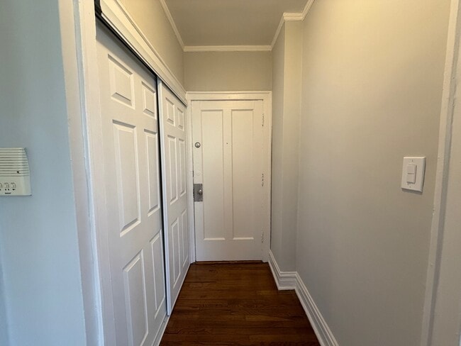 Photo - 1525 W Estes Ave Unit B1