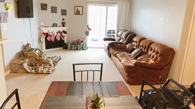 Photo - 2355 Club Meridian Dr Unidad c9