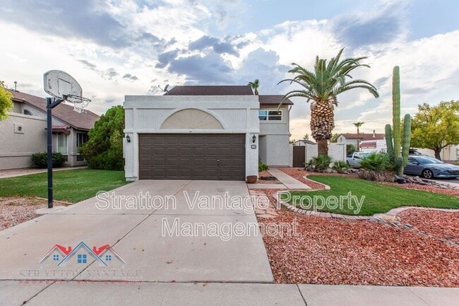 Building Photo - 736 N Hazelton Dr Rental