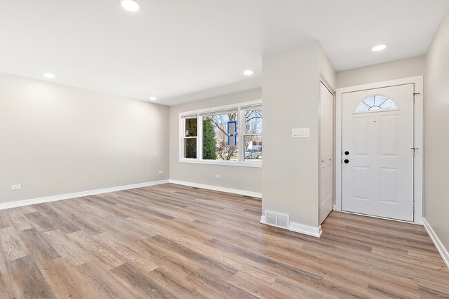 Photo - 9313 W 147th St