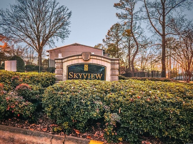 406 Skyview Dr