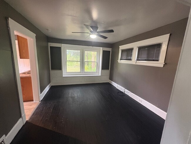 Photo - 14813 Alder Ave