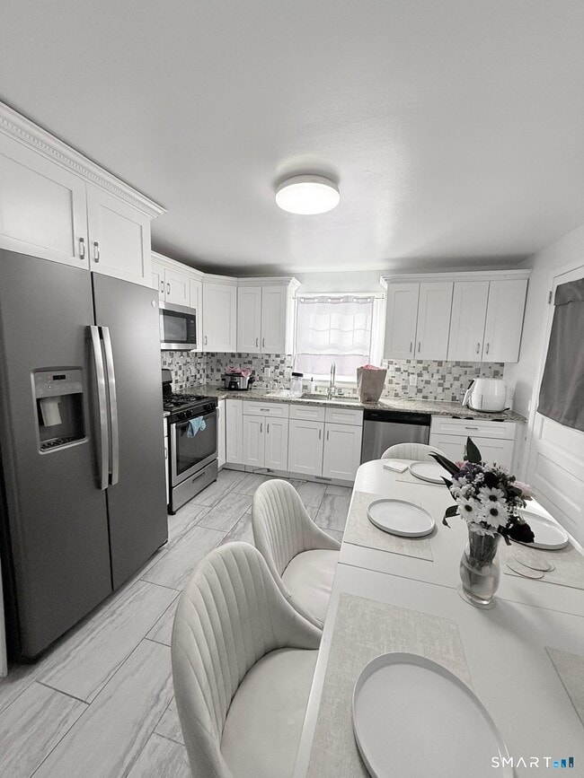 Photo - 243 Sunshine Cir