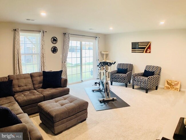 Photo - 408 Streamview Dr