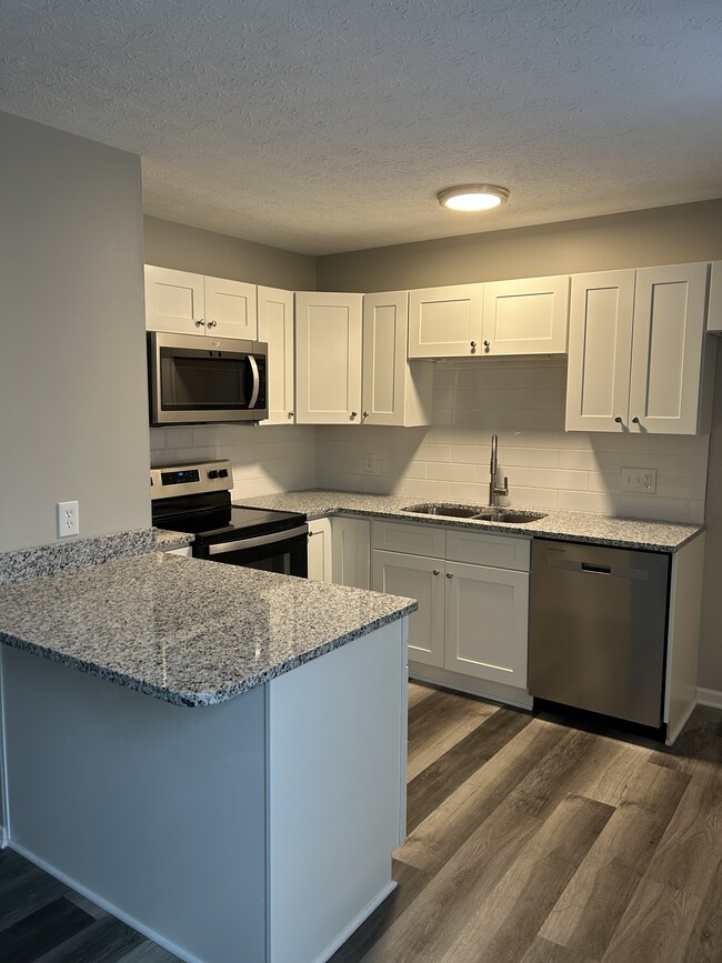 Complete updated kitchen - 1289 Bailey Rd Condominio Unidad 1289 Bailey Rd.