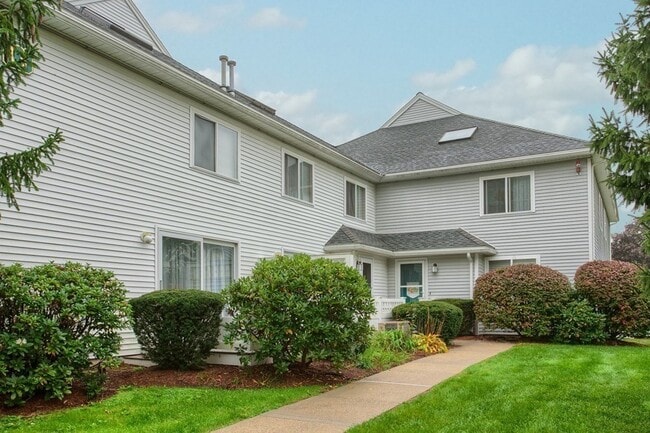 Photo - 360 Littleton Rd