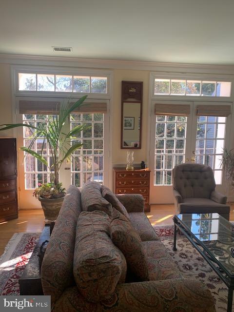 Photo - 200 S Fairfax St Unidad 5