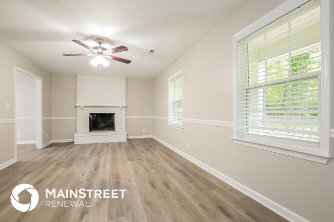 Photo - 237 Creekwood Dr