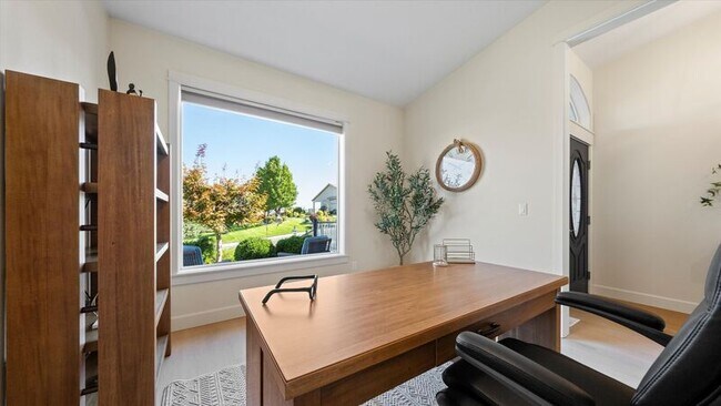 Photo - 8731 W Skagit Ave